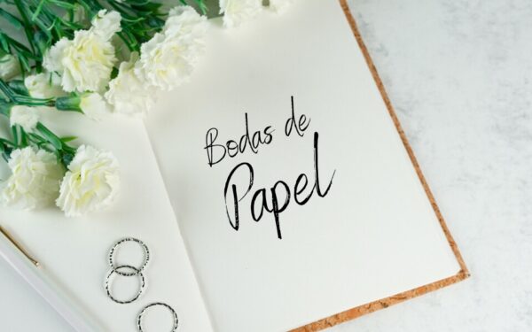 Bodas de papel: 5 dicas de o que fazer no primeiro ano de casamento